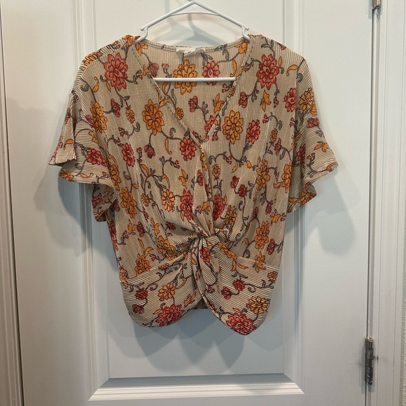 Outlaw floral top size xsmall - Picture 1 of 2